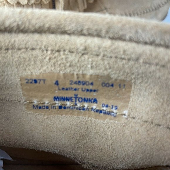 MINNETONKA Girls 4 Tan Double Fringe Side Zip Boot - Picture 5 of 7